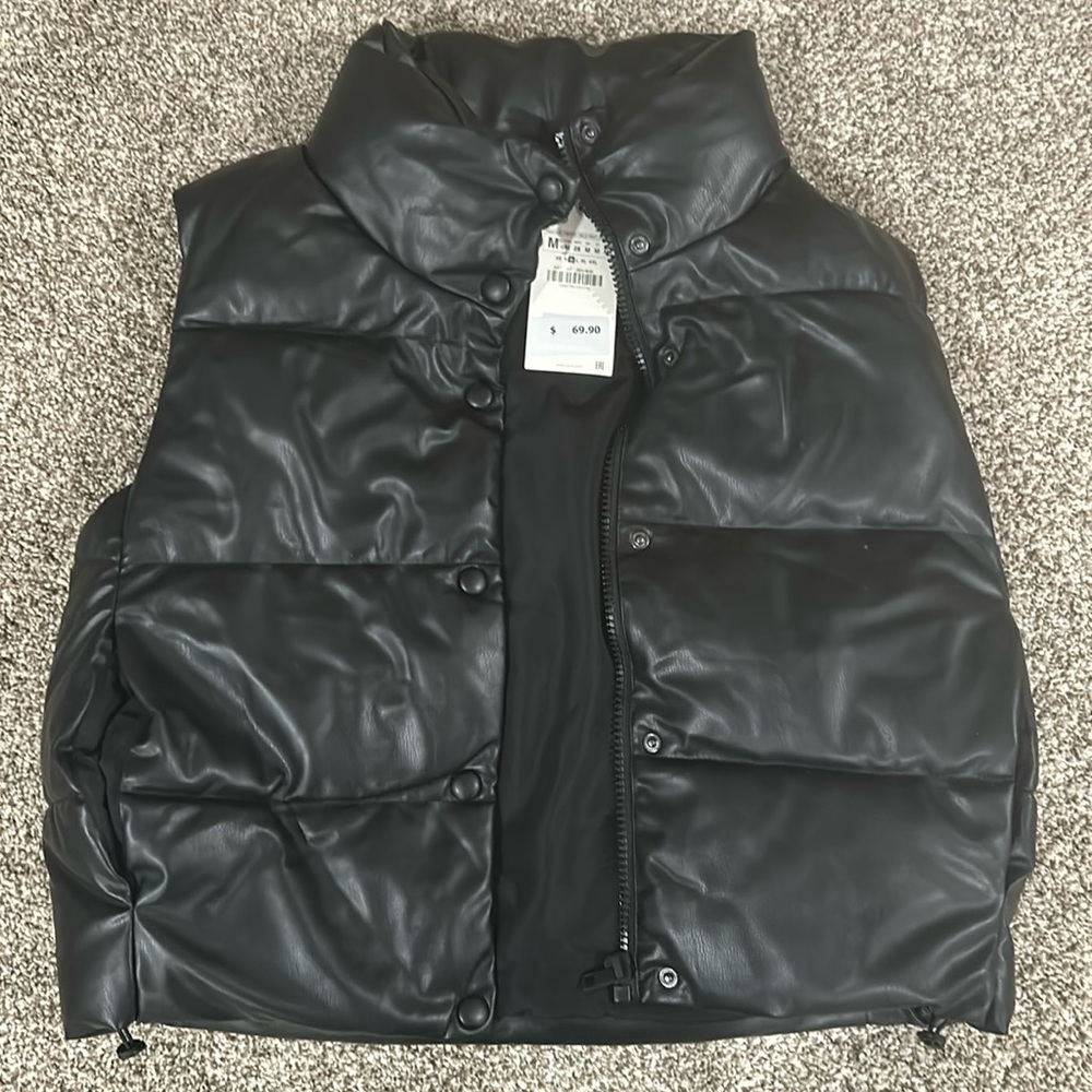 ZARA black puffer vest